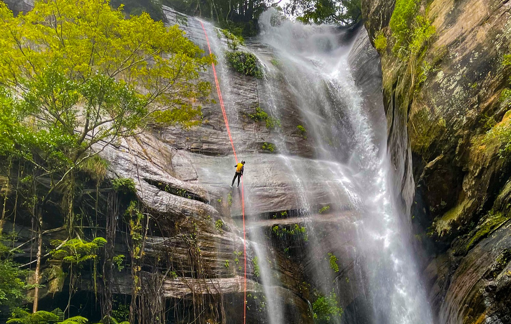 diyakerella waterfall abseiling